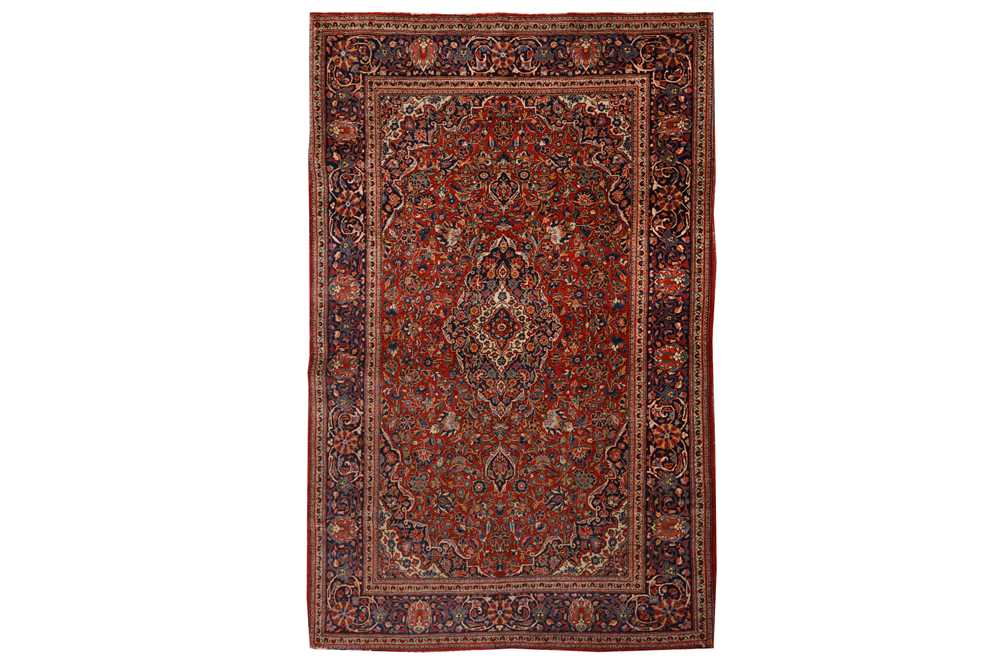 Lot 46 - A FINE KASHAN RUG, CENTRAL PERSIA