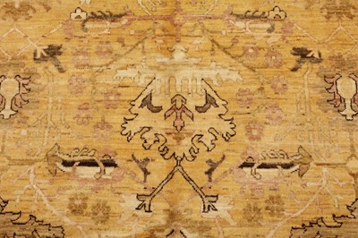 Lot 55 - A FINE ARTS & CRAFTS DESIGN CARPET