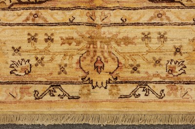 Lot 55 - A FINE ARTS & CRAFTS DESIGN CARPET