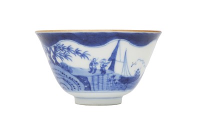 Lot 606 - A CHINESE BLUE AND WHITE CUP.
