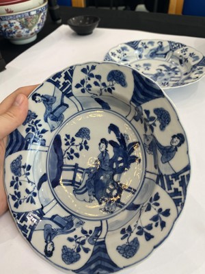 Lot 549 - A PAIR OF CHINESE BLUE AND WHITE 'LADIES' DISHES.