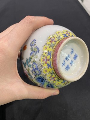 Lot 172 - A CHINESE FAMILLE ROSE TRIPLE GOURD VASE.