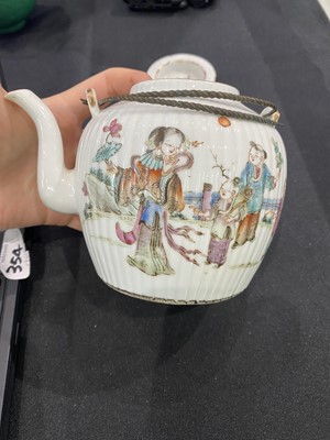 Lot 354 - A CHINESE FAMILLE ROSE TEAPOT TOGETHER WITH A BOWL.