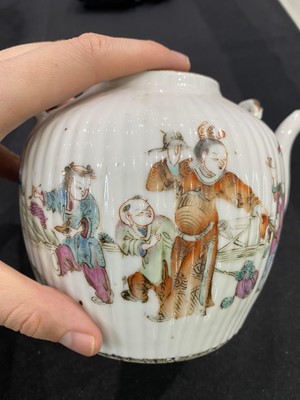 Lot 354 - A CHINESE FAMILLE ROSE TEAPOT TOGETHER WITH A BOWL.