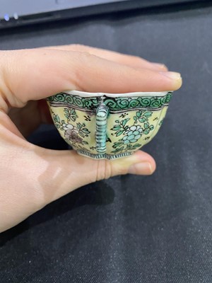 Lot 290 - A CHINESE FAMILLE VERTE CUP.