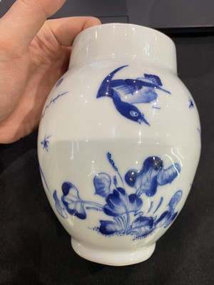 Lot 278 - TWO CHINESE BLUE AND WHITE JARS.