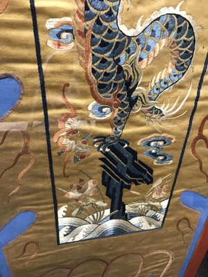 Lot 598 - A CHINESE EMBROIDERED YELLOW-GROUND 'DRAGON' SILK FLAG.