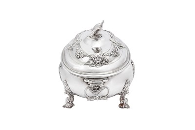 Lot 516 - A George II sterling silver soup tureen, London 1739 by Peter Archambo