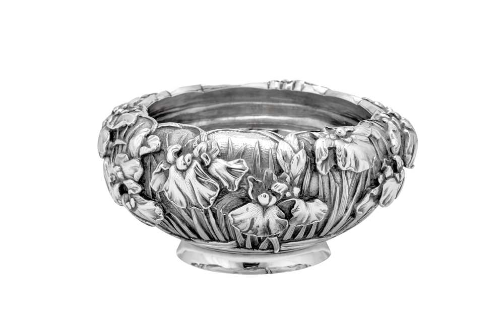Lot 136 - A late 19th / early 20th century Japanese silver bowl, Yokohama circa 1900
