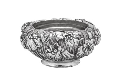 Lot 136 - A late 19th / early 20th century Japanese silver bowl, Yokohama circa 1900