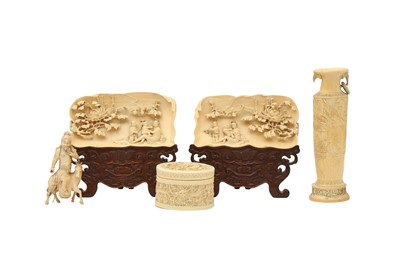 Lot 715 - λ A COLLECTION OF CHINESE CARVED IVORY ITEMS.