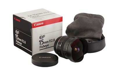 Lot 128 - A Canon EF 15mm f/2.8 Fisheye Lens