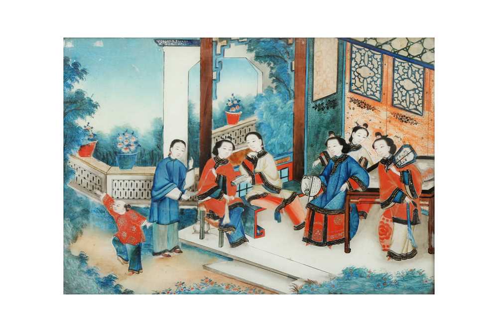 Lot 370 - A CHINESE REVERSE GLASS PAINTING OF LADIES.