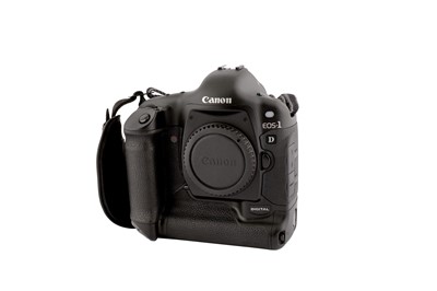 Lot 36 - A Canon 1Ds MkIII DSLR Camera