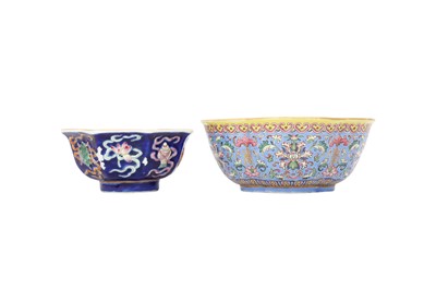 Lot 357 - A CHINESE FAMILLE ROSE LOBED 'LONGEVITY' BOWL AND AN OCTAGONAL 'BAJIXIANG' BOWL.