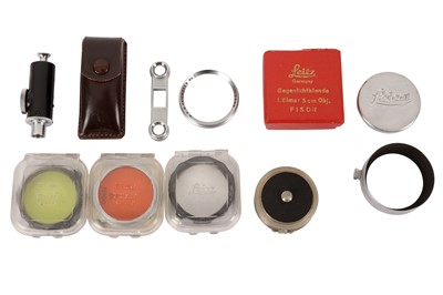 Lot 180 - A Selection of Leica Accessories