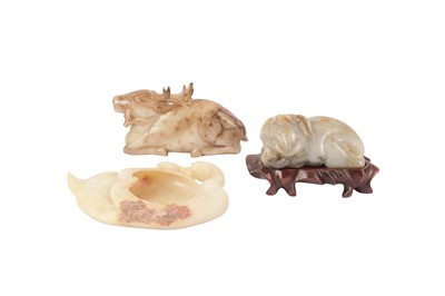 Lot 564 - THREE CHINESE JADE CARVINGS OF ANIMALS