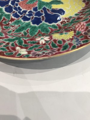 Lot 494 - A CHINESE FAMILLE ROSE 'BLOSSOMS' DISH.