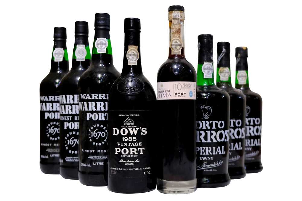 Lot 801 - A Fine Selection of Vintage and Special Edition Port's