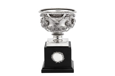 Lot 420 - Her Majesty’s Vase – A Victorian sterling silver Royal presentation Warwick vase horse racing trophy, London 1845 by John Samuel Hunt
