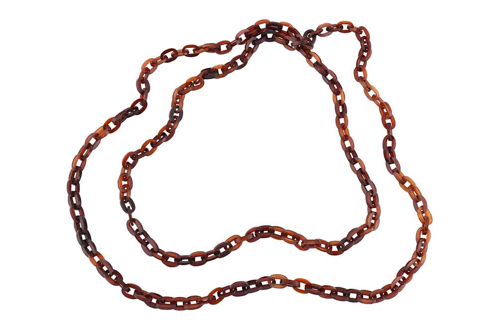 Lot 170 - λ A tortoiseshell longchain