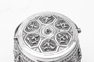 Lot 75 - A documentary early 20th century Anglo – Indian unmarked silver biscuit box, Madras circa 1910