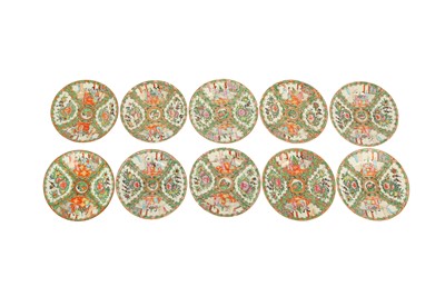 Lot 573 - A SET OF TEN CHINESE CANTONESE PORCELAIN PLATES, EARLY 20TH CENTURY