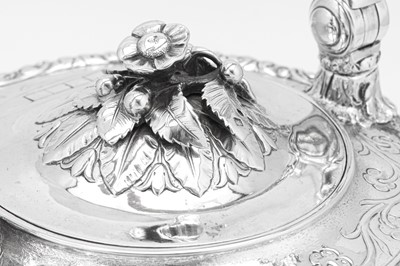 Lot 459 - Horse Riding interest – A George IV sterling silver kettle on stand, London 1825, the kettle by Benjamin Smith