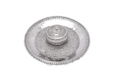 Lot 95 - An early 20th century Ceylonese (Sri Lankan) silver small box, Kandy circa 1930