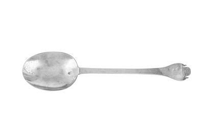 Lot 322 - A Charles II provincial West Country silver spoon, Barnstaple circa 1670 by John Peard I (1641-1680)