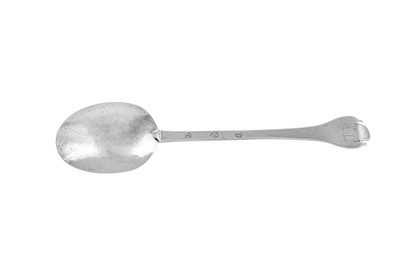 Lot 322 - A Charles II provincial West Country silver spoon, Barnstaple circa 1670 by John Peard I (1641-1680)