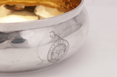 Lot 360 - An extremely rare and unrecorded mid-18th century American Colonial silver porringer, New York circa 1765 by Benjamin Halstead and Myer Myers (active 1756-66)