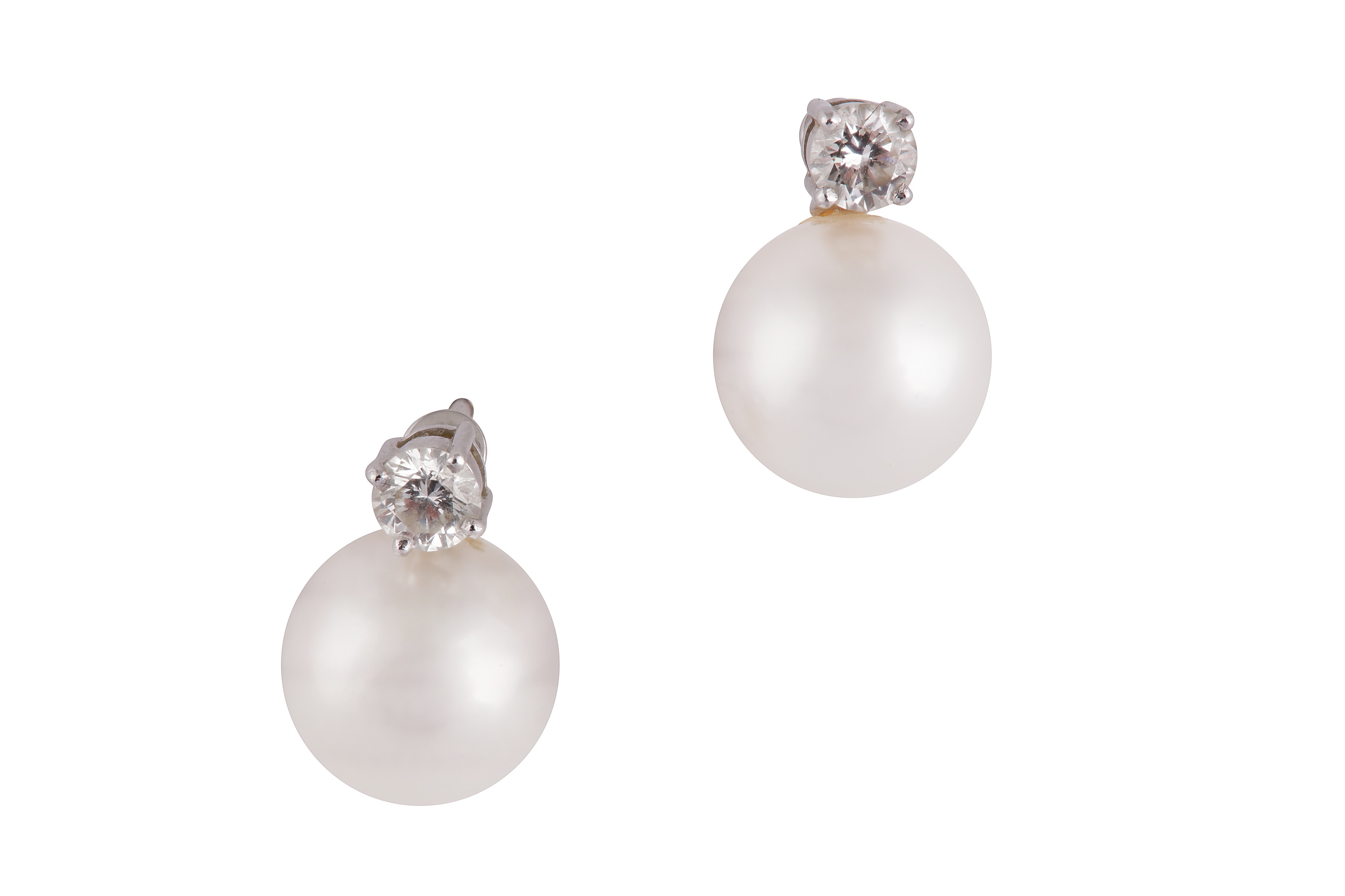 Lot 46 - Mappin & Webb l A pair of cultured pearl and