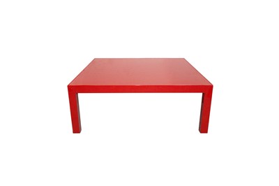 Lot 465 - A CONTEMPORARY SQUARE COFFEE TABLE
