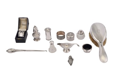 Lot 156 - A MIXED GROUP OF STERLING SILVER