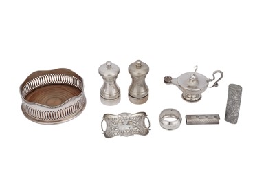 Lot 178 - A MIXED GROUP OF STERLING SILVER