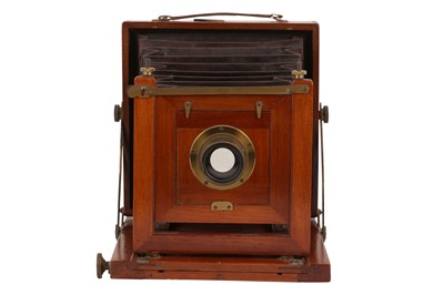 Lot 6 - An Unmarked Half Plate Mahogany and Brass Field Camera