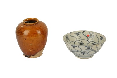Lot 569 - A CHINESE PORCELAIN BOWL FROM THE TEK SING CARGO, CIRCA. 1820