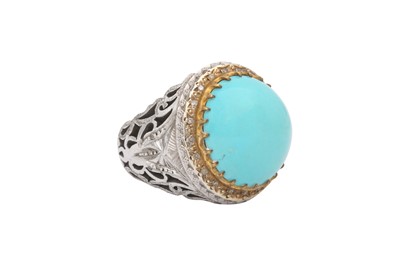 Lot 546 - A LARGE CABOUCHON TURQUOISE RING