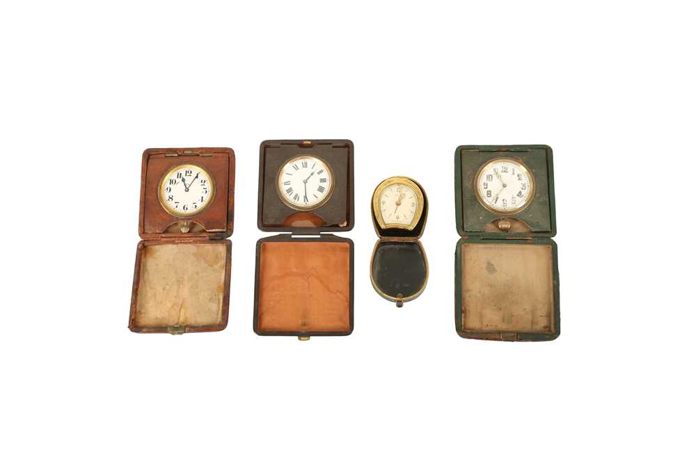 Lot 186 - AN ART DECO STYLE KIENZLE LEATHER CASED TRAVEL CLOCK, 20TH CENTURY