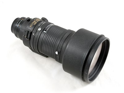 Lot 121 - Nikon ED AF Nikkor 300mm f2.8 Auto Focus Telephoto Lens & Converter