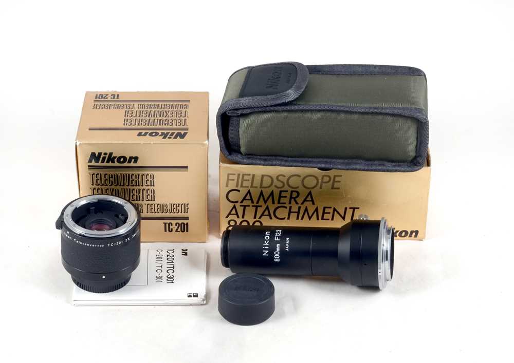 Lot 123 - Nikon TC-201 x2 Converter & a 800mm Fieldscope Camera Attachment