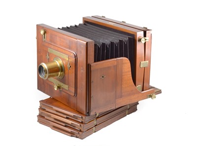 Lot 277 - Rare Shew 12" x 8" Tailboard Camera, circa 1882