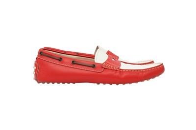 Lot 27 - Tods Men's Red Driving Loafer - Size 8.5