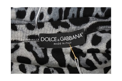 Lot 116 - Dolce & Gabbana Grey Leopard Knit Twin Set - Size 40