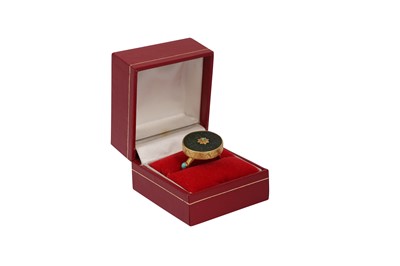 Lot 536 - A JADE INTAGLIO SEAL SET INTO A MODERN GOLD RING SHANK