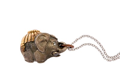 Lot 157 - A diamond elephant pendant necklace