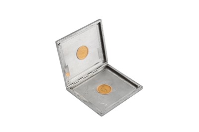 Lot 51 - A George VI sterling silver gold sovereign and pond set cigarette case, Birmingham 1937 by Stephanus Paul Ora and Co