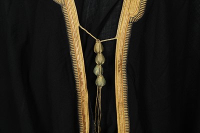 Lot 474 - AN ABA OF BLACK WOOL