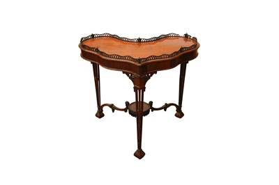 Lot 165 - AN EARLY 20TH CENTURY CHINESE CHIPPENDALE STYLE PLUM PUDDING MAHOGANY SILVER TABLE